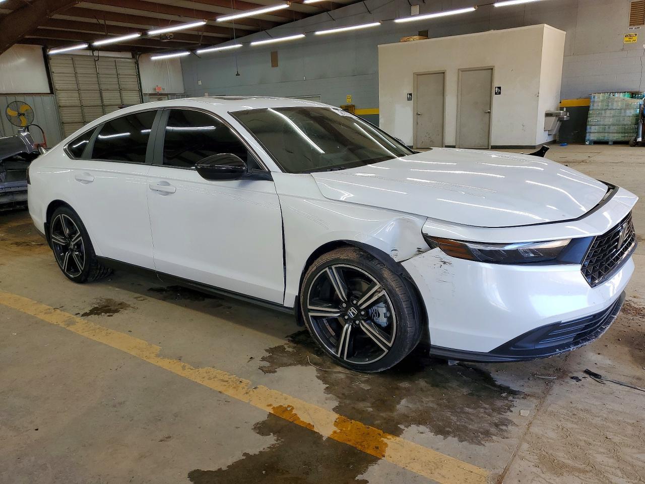 2025 Honda Accord Hybrid Sport - Image 4
