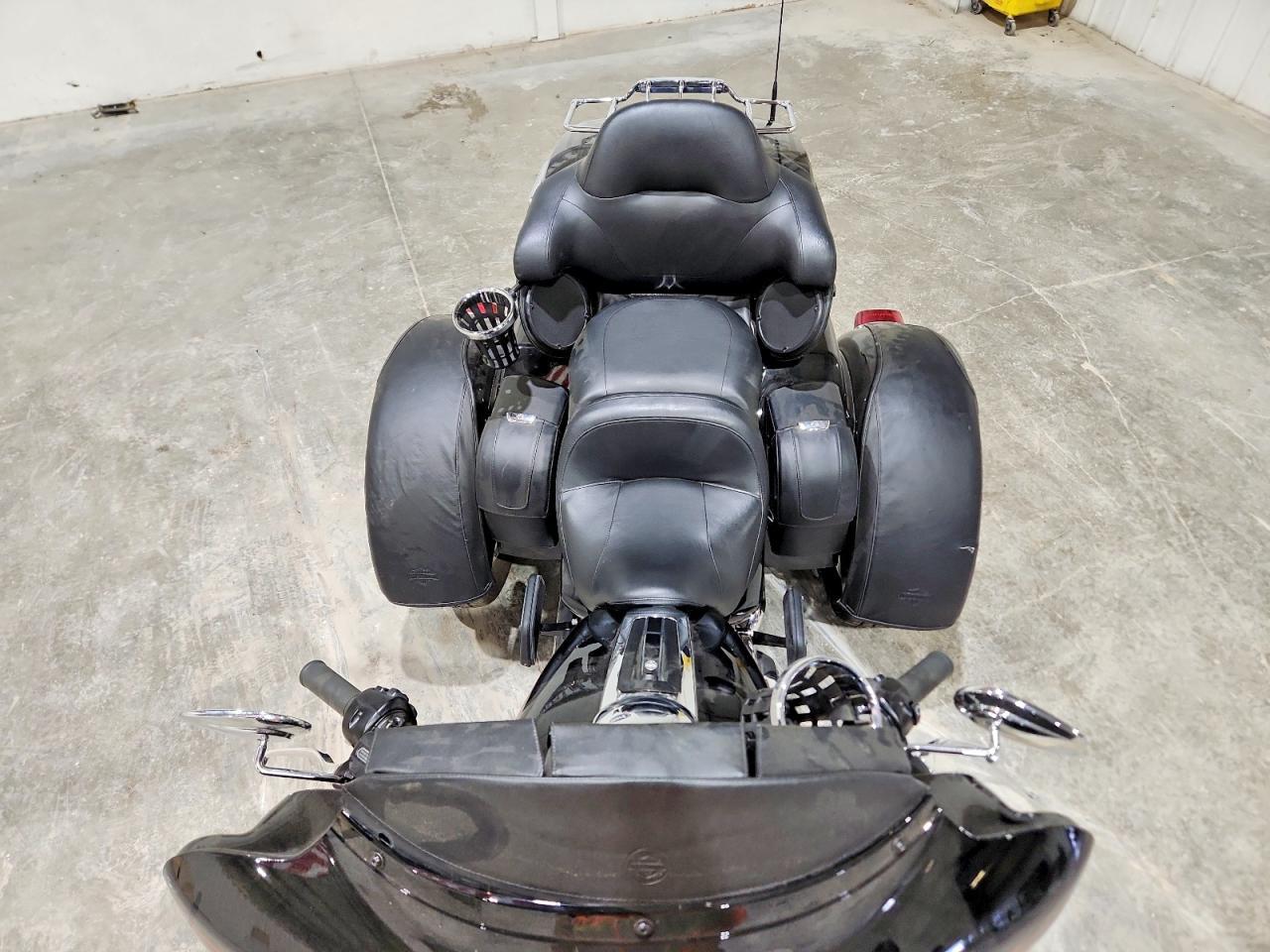 2024 Harley-Davidson Flhtcutg - Image 5