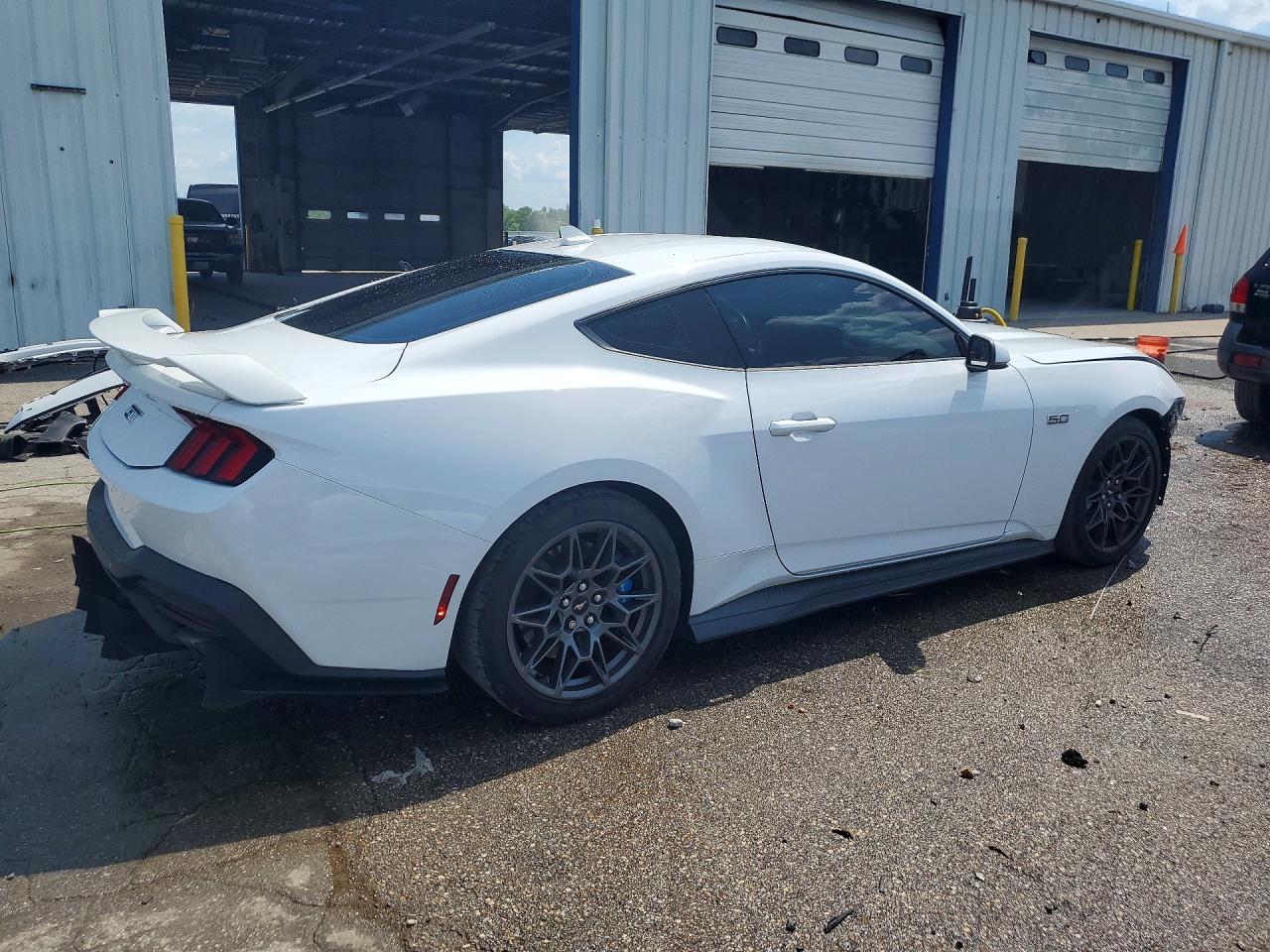2024 Ford Mustang Gt - Фото 3