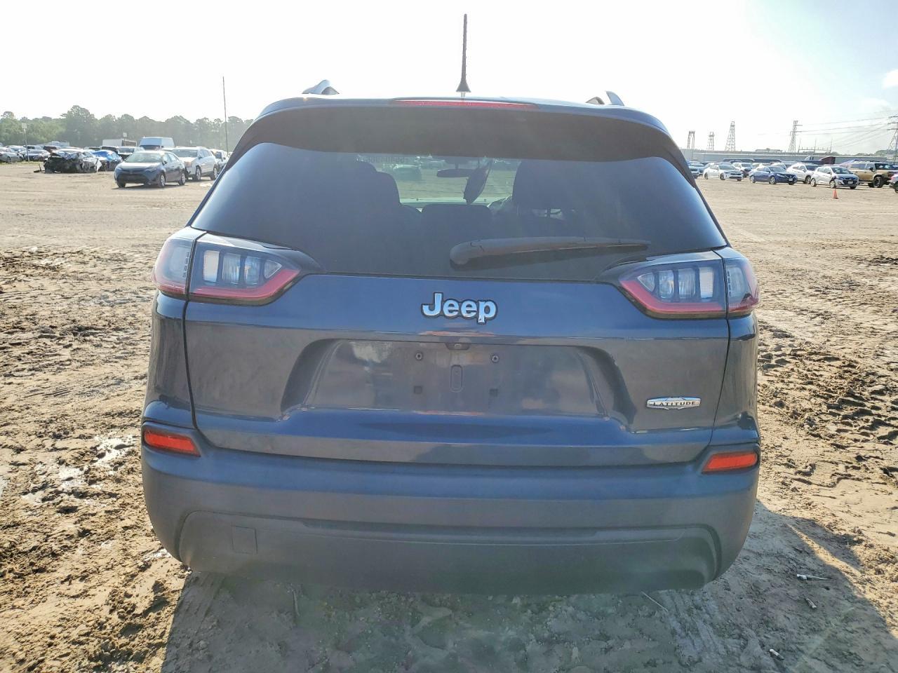 2020 Jeep Cherokee - Фото 6
