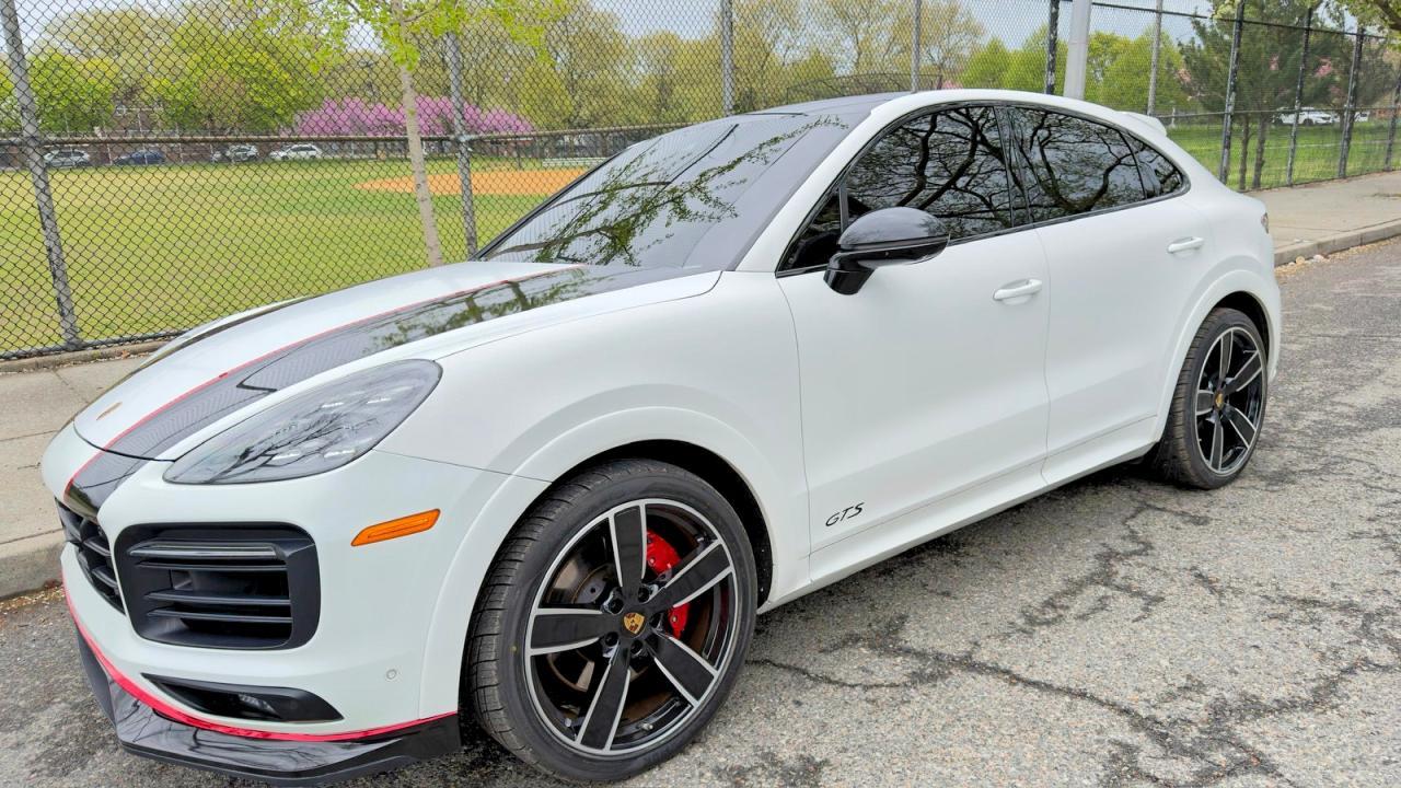 2022 Porsche Cayenne Gts Coupe - Фото 2