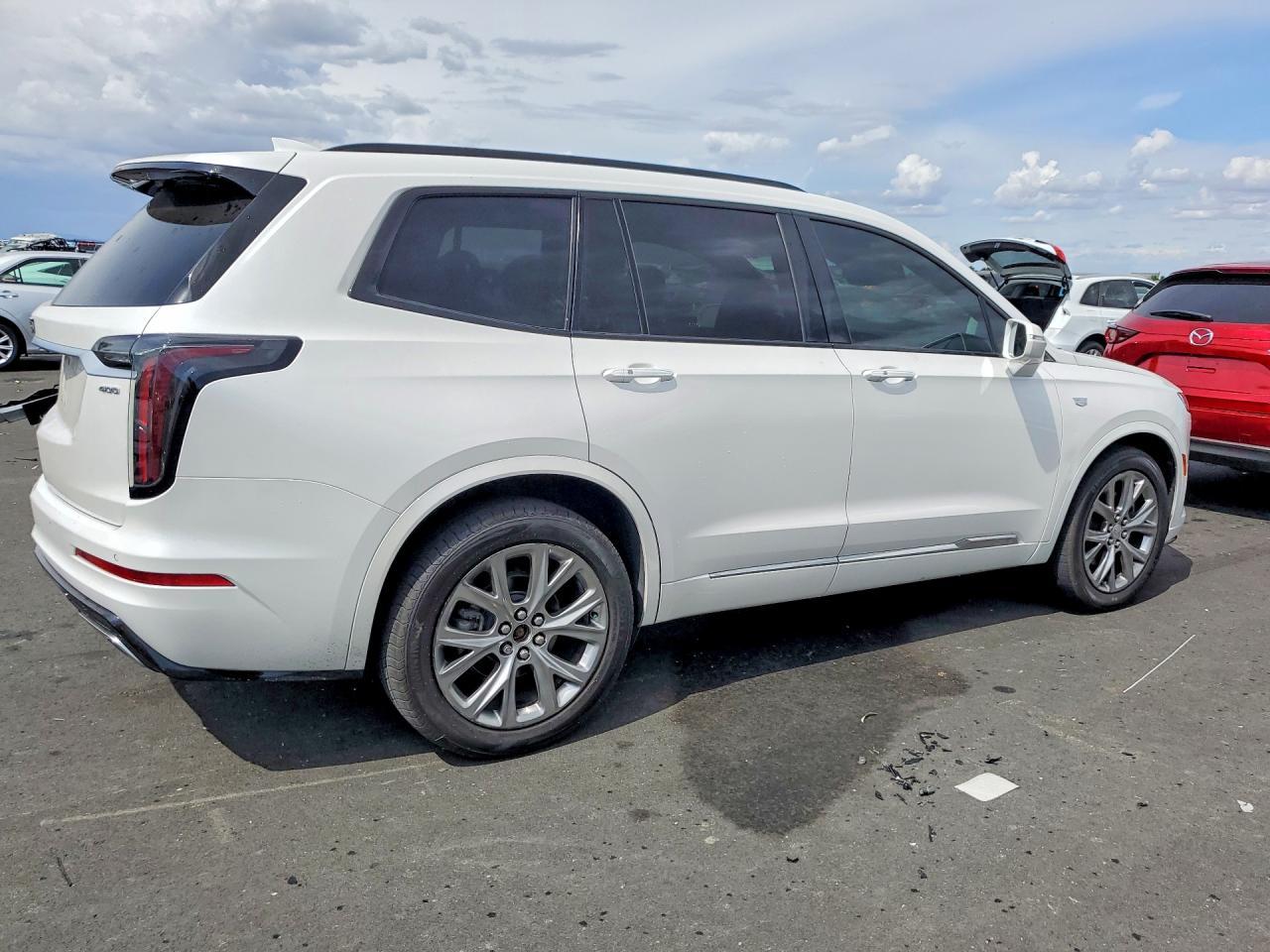 2020 Cadillac Xt6 Sport - Image 3