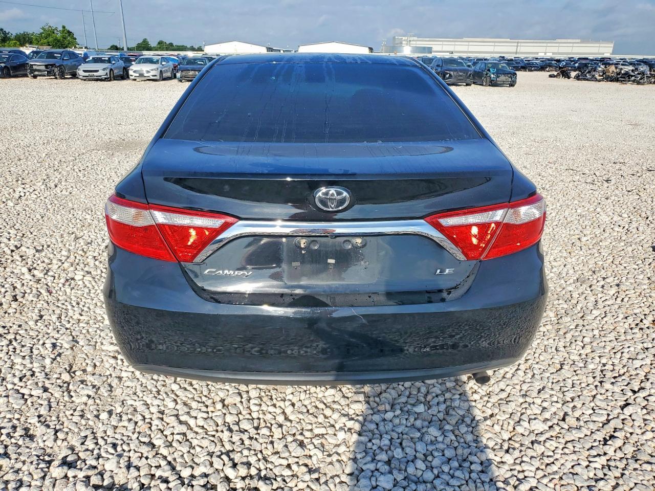 2017 Toyota Camry Le - Image 6
