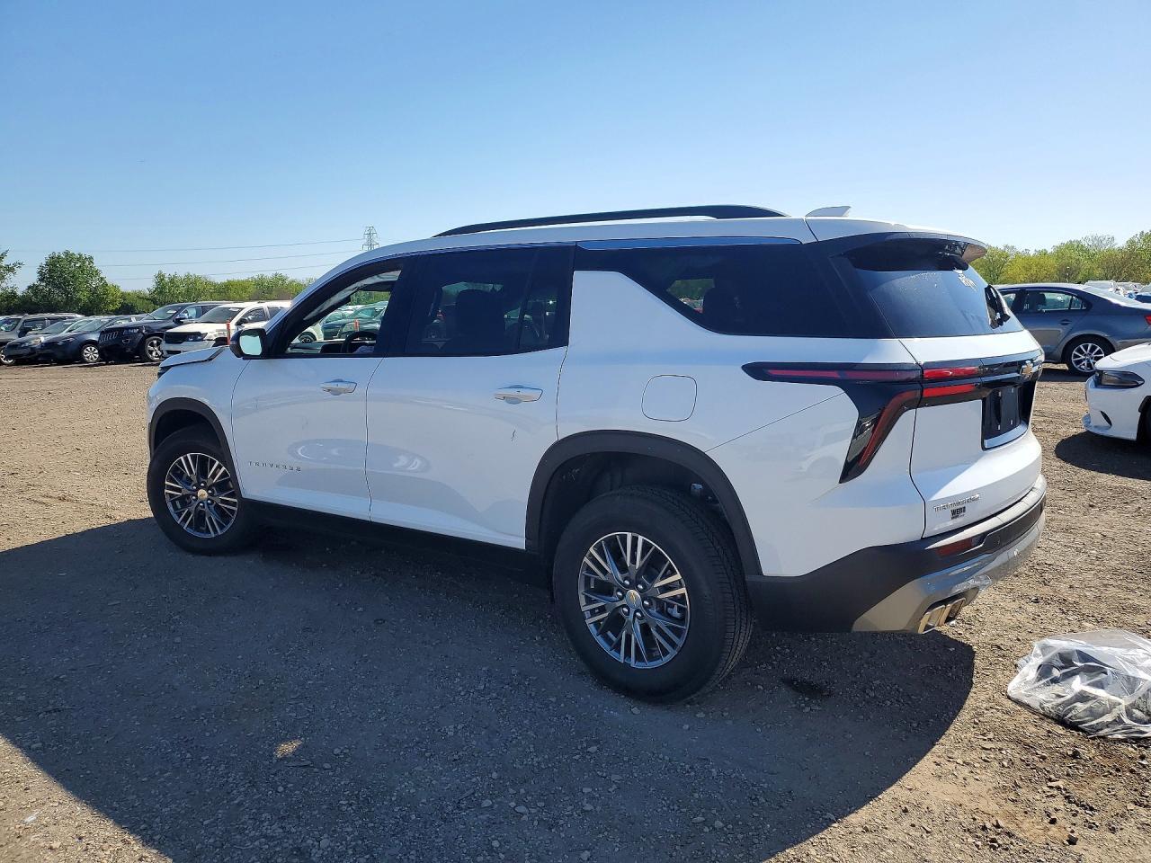 2026 Chevrolet Traverse Lt - Фото 2