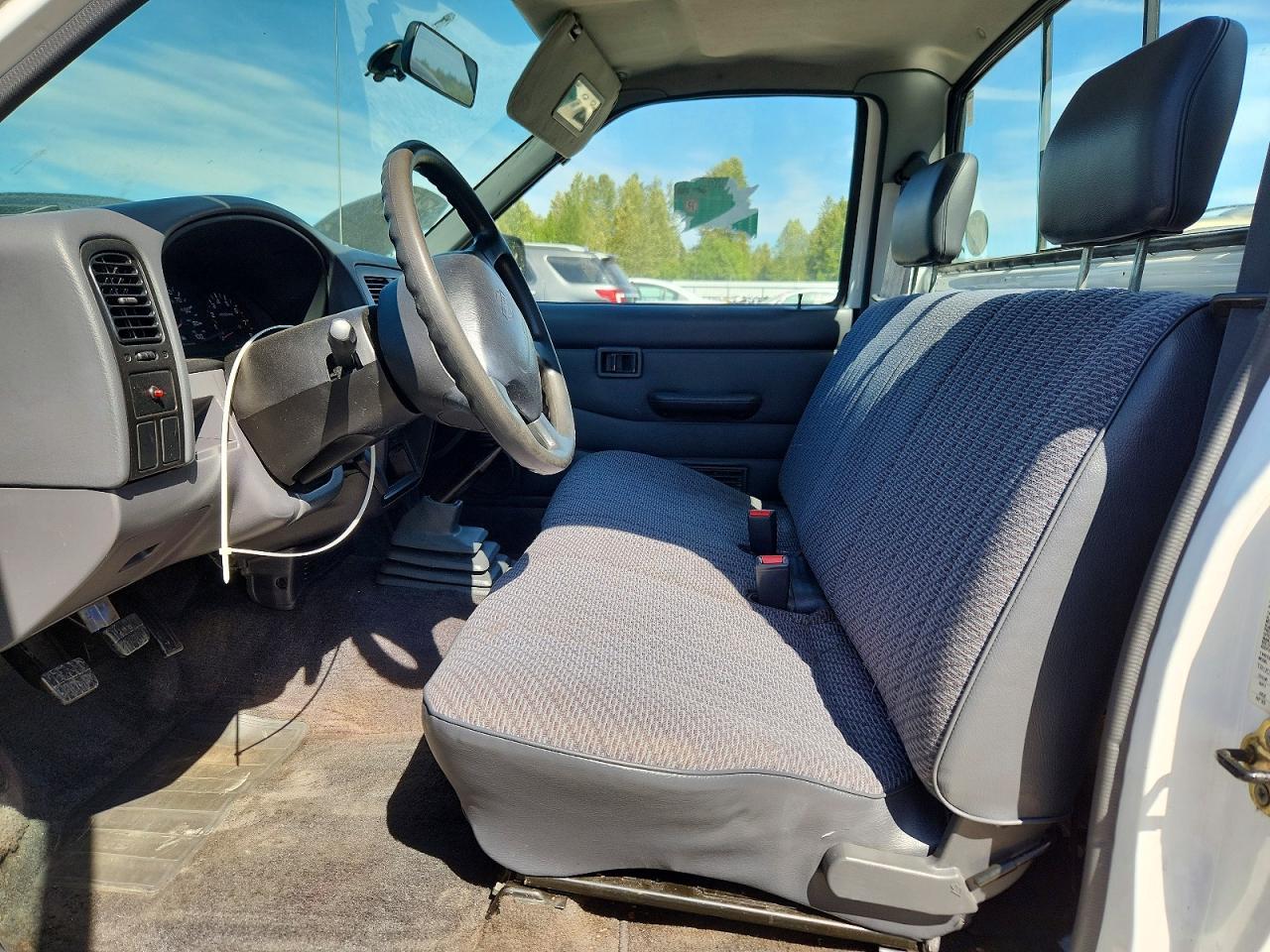 1997 Nissan Truck Base - Image 7
