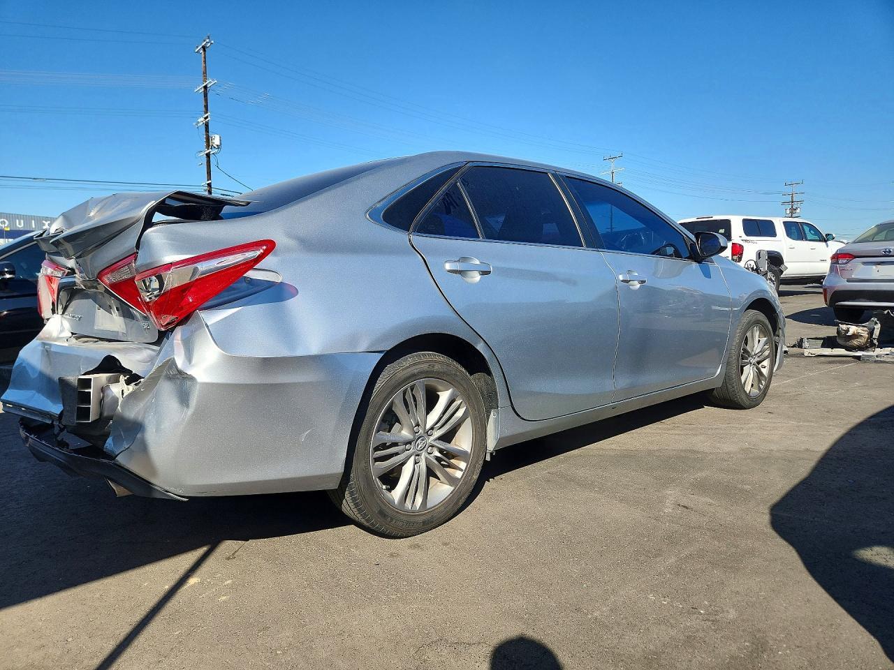 2017 Toyota Camry Se - Фото 3