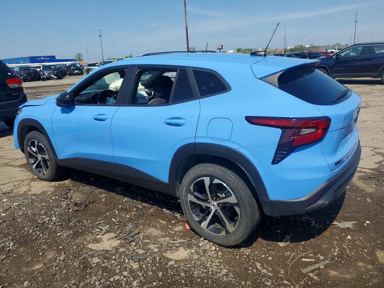 2024 Chevrolet Trax 1Rs - Фото 2