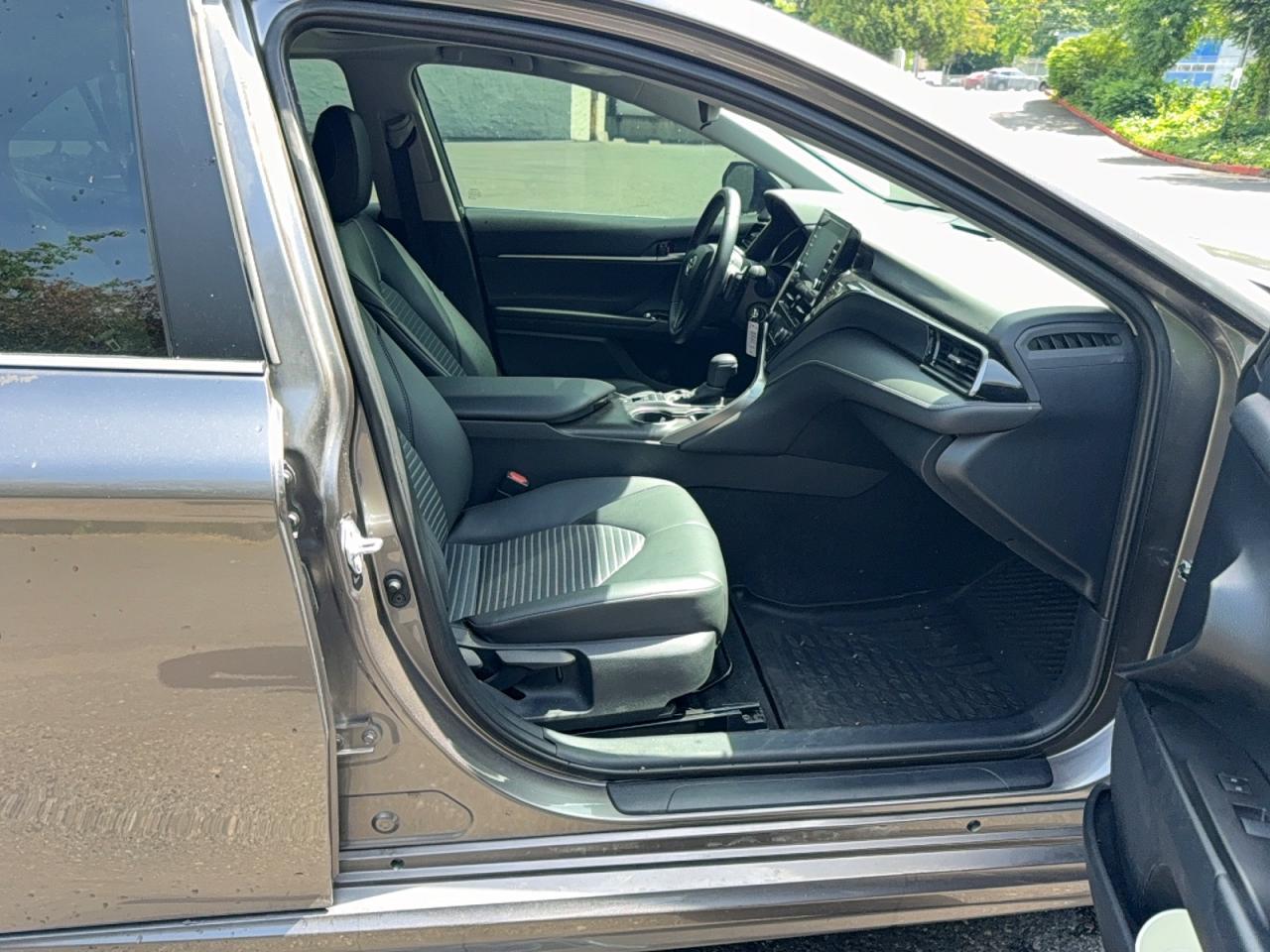 2023 Toyota Camry Se - Фото 5