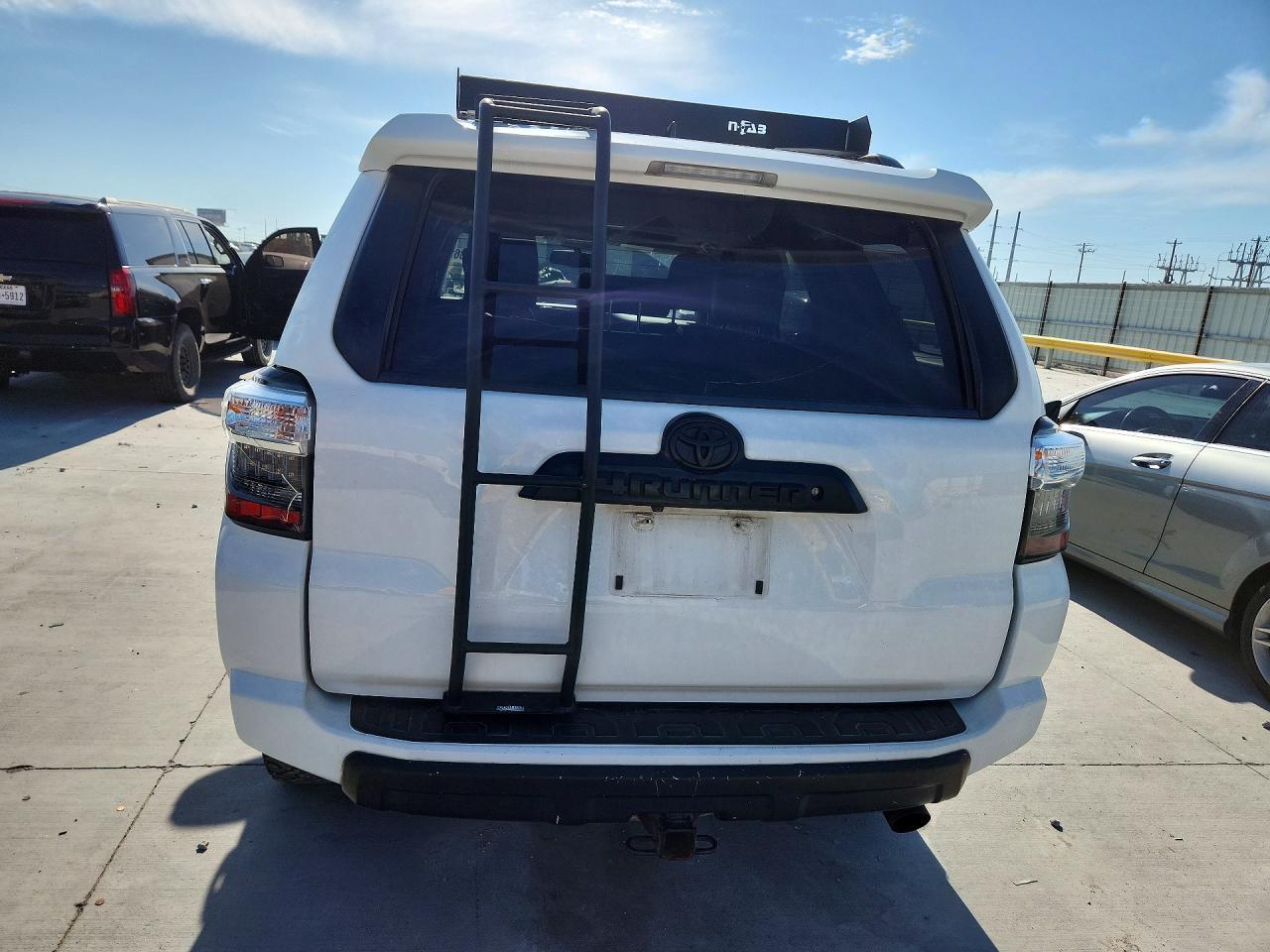 2019 Toyota 4Runner - Image 6