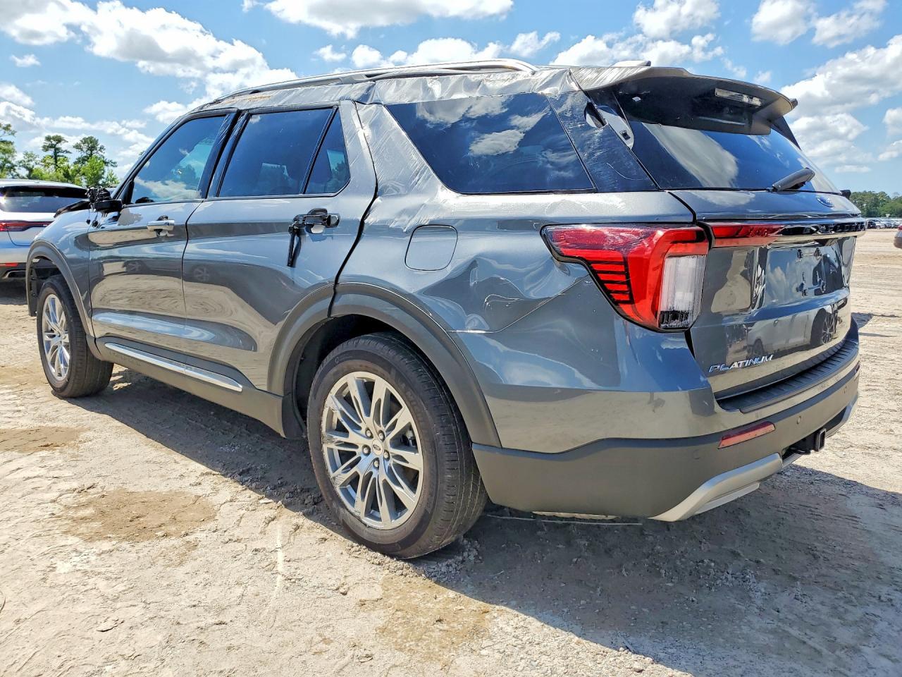 2025 Ford Explorer Platinum - Фото 2