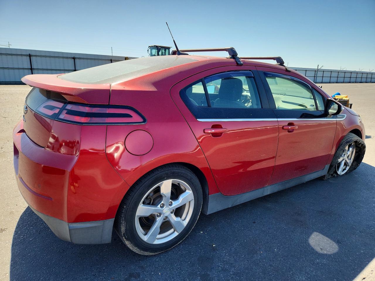 2013 Chevrolet Volt - Image 3