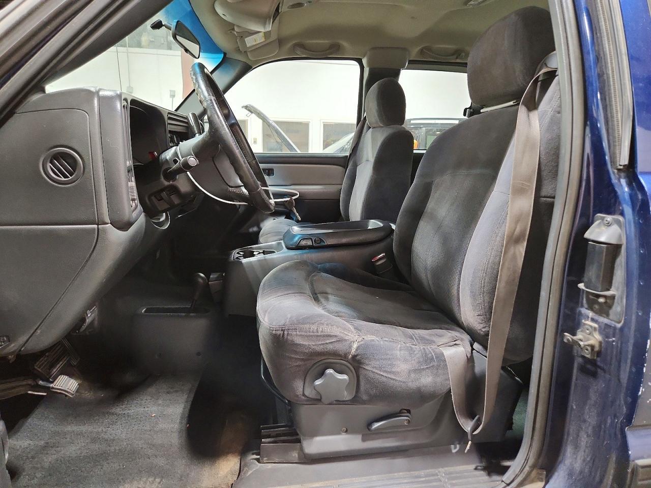 2001 Chevrolet Silverado K1500 - Image 7