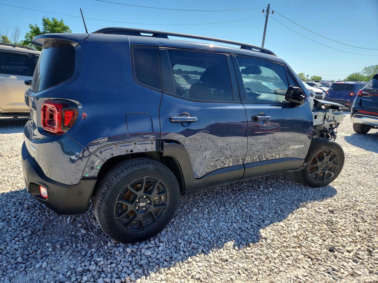 2021 Jeep Renegade Latitude - Image 3