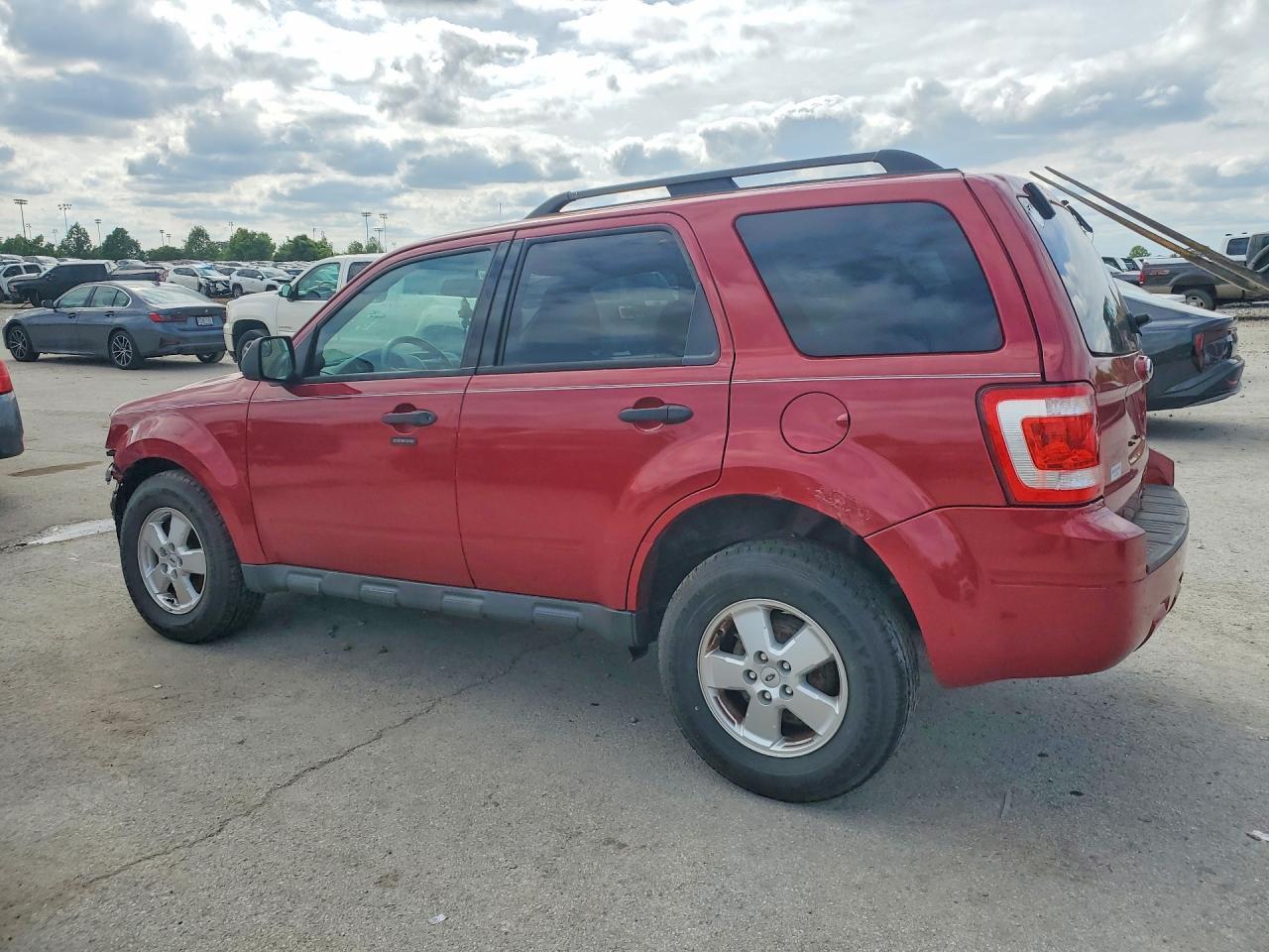 2011 Ford Escape Xlt - Фото 2