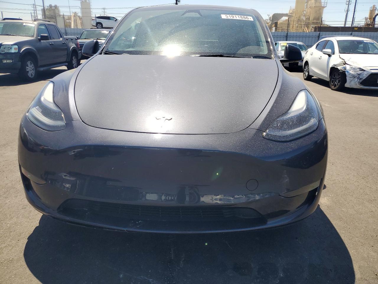 2024 Tesla Model Y - Image 5