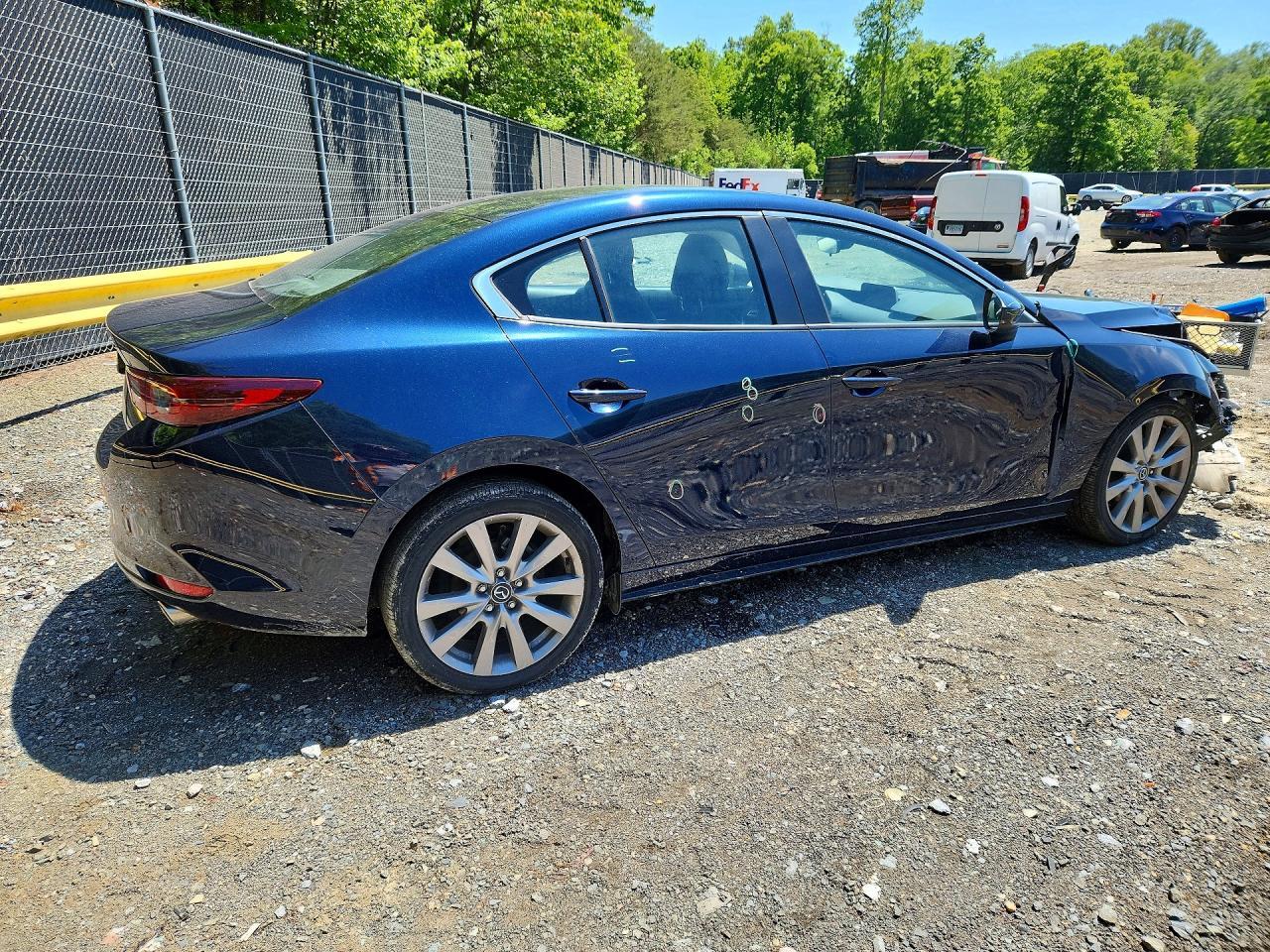 2021 Mazda 3 Preferred - Image 3