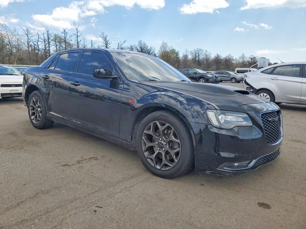 2017 Chrysler 300 S - Image 4