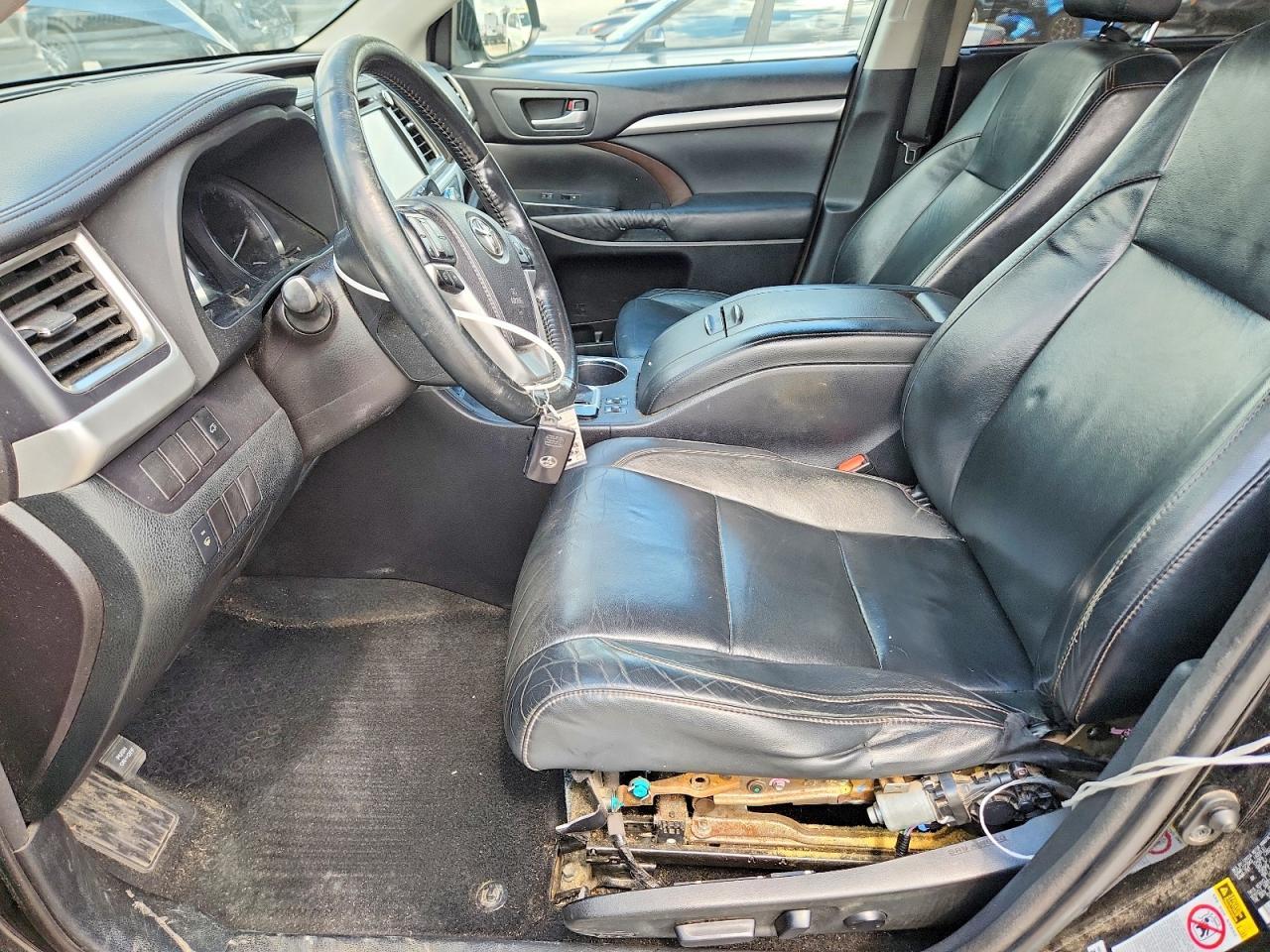 2014 Toyota Highlander Xle - Image 7