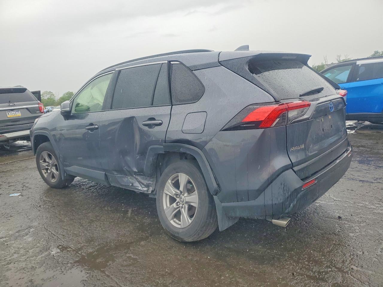 2022 Toyota Rav4 Le - Фото 2