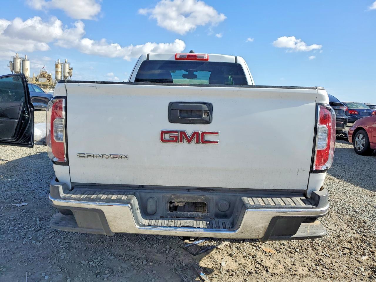 2017 GMC Canyon - Image 6