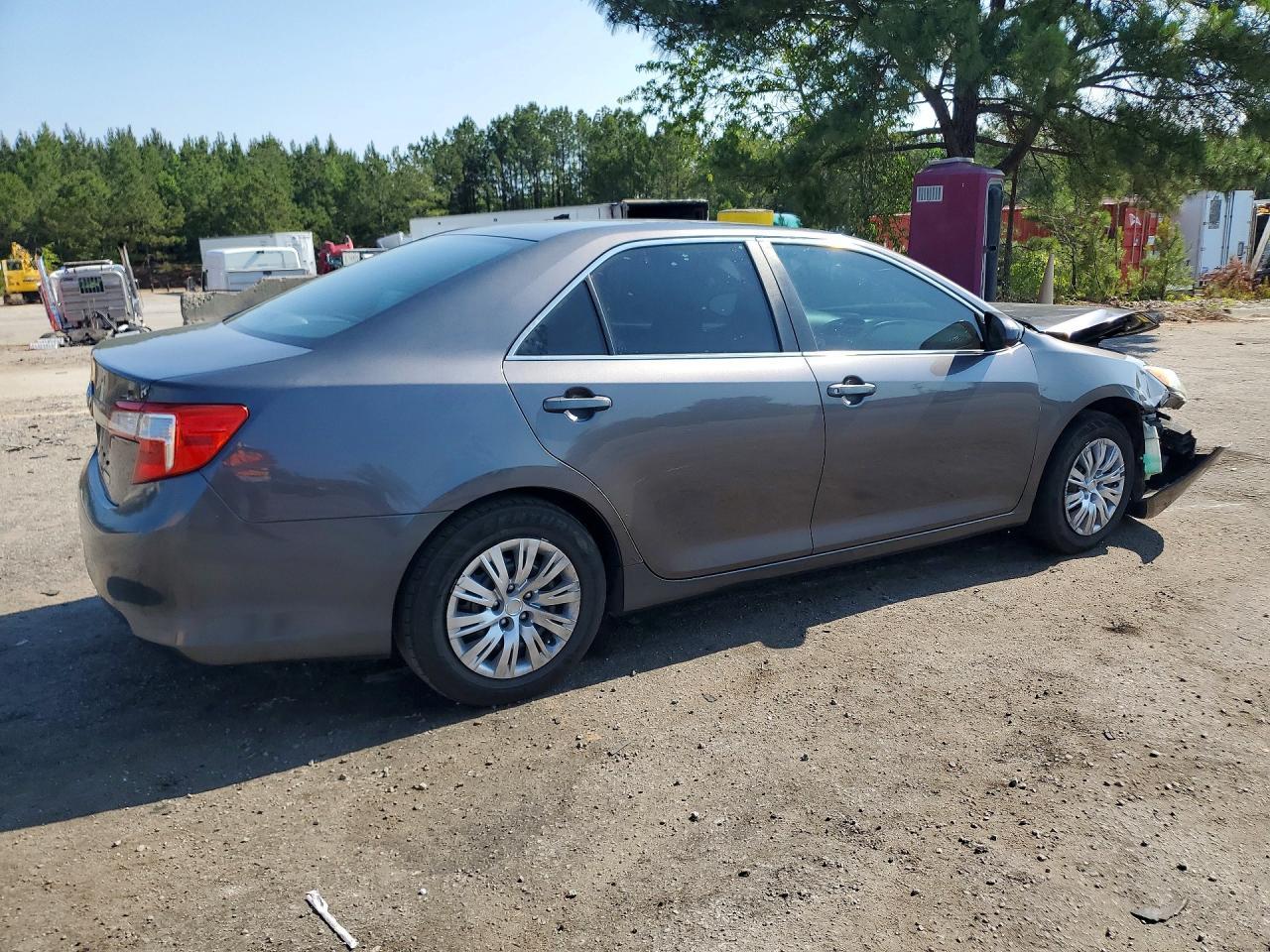 2014 Toyota Camry L - Image 3