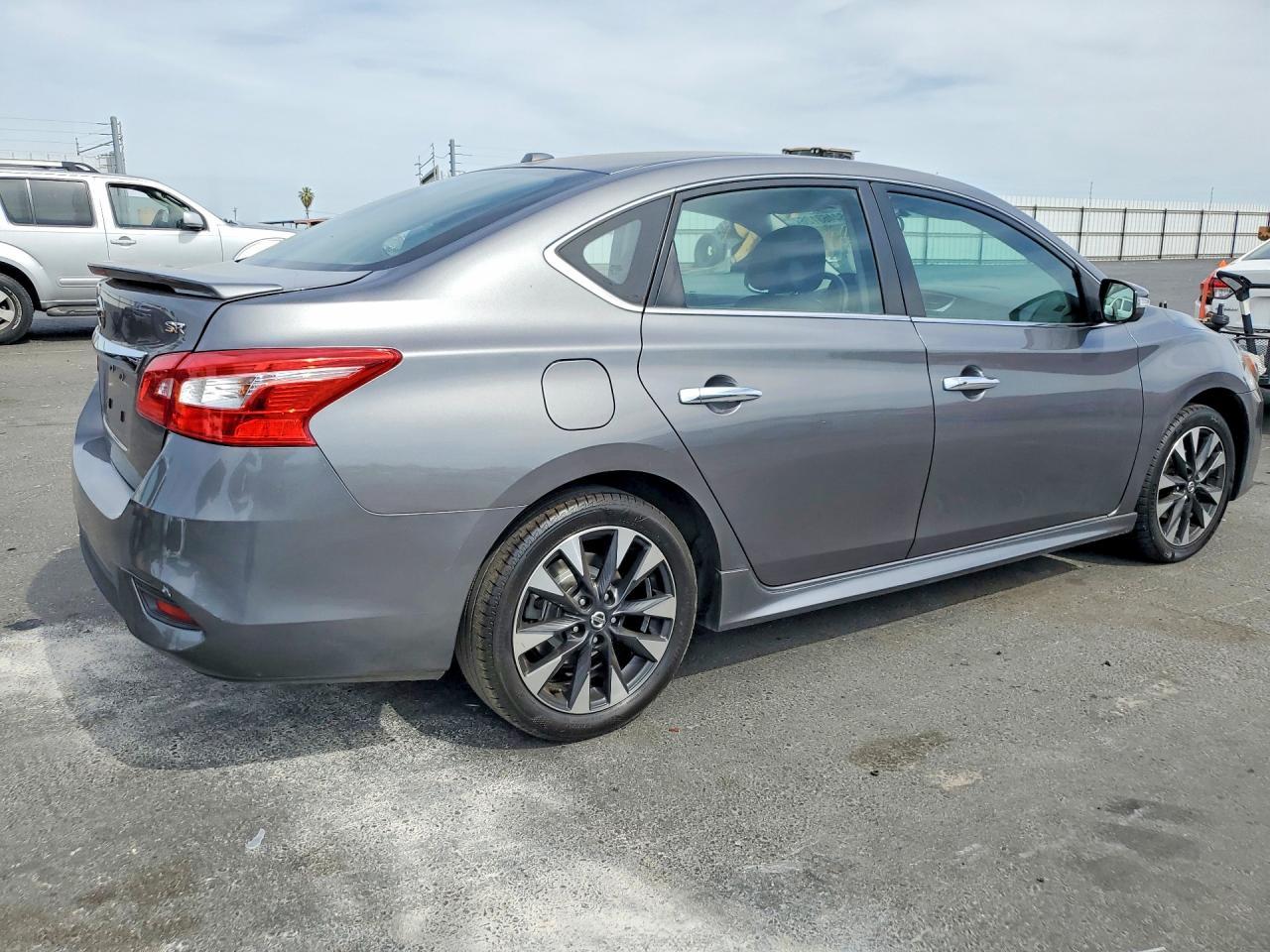 2019 Nissan Sentra Sr - Image 3