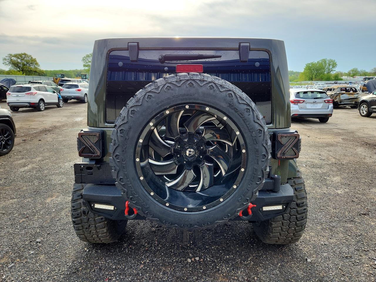 2016 Jeep Wrangler Unlimited Rubicon - Image 6