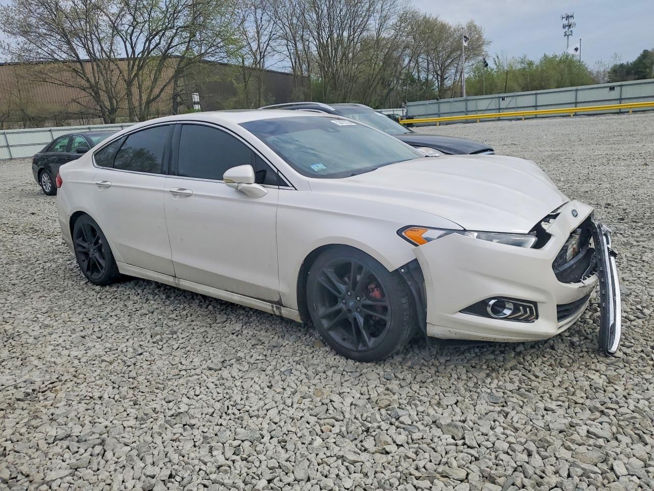2016 Ford Fusion Titanium - Image 4