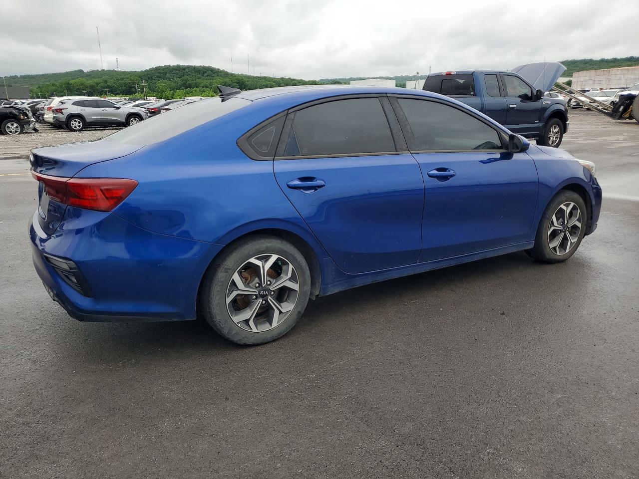 2020 Kia Forte Lxs - Фото 3