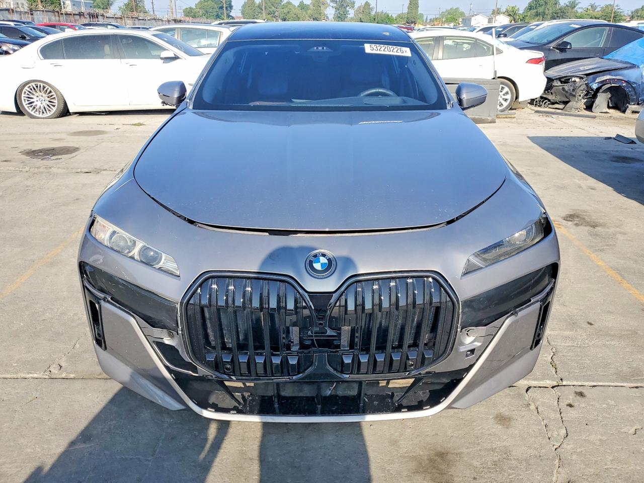 2024 BMW I7 xDrive60 - Фото 5