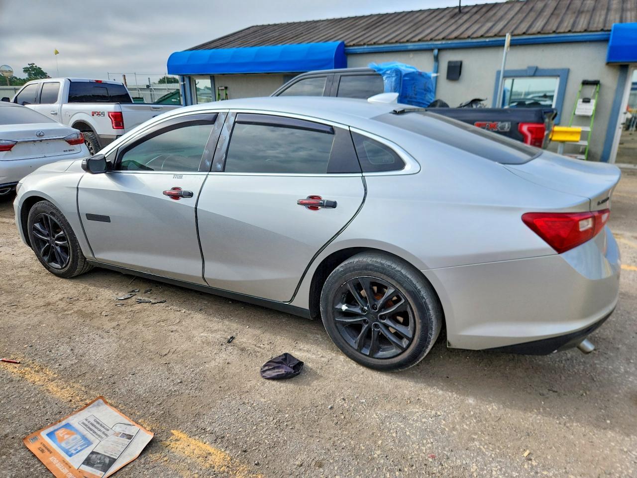 2018 Chevrolet Malibu Lt - Image 2