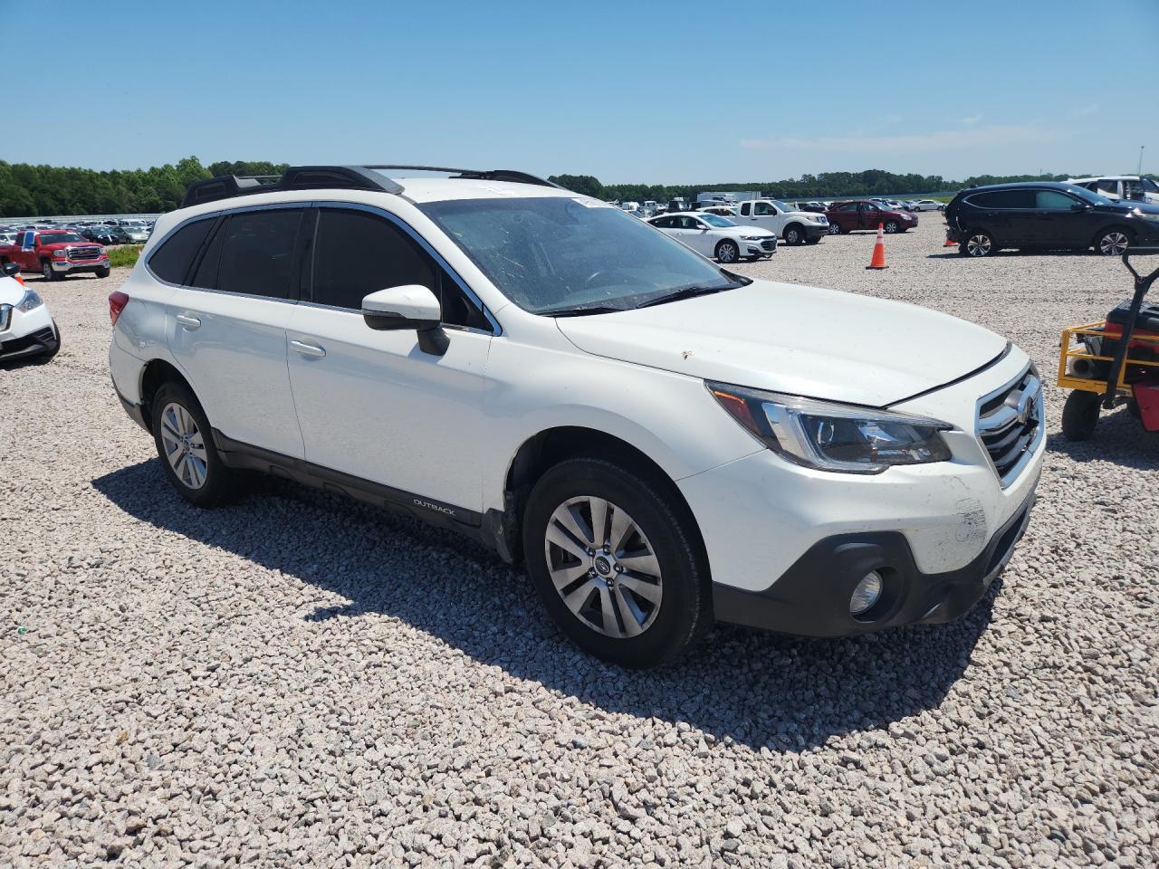 2018 Subaru Outback 2.5I Premium - Image 4