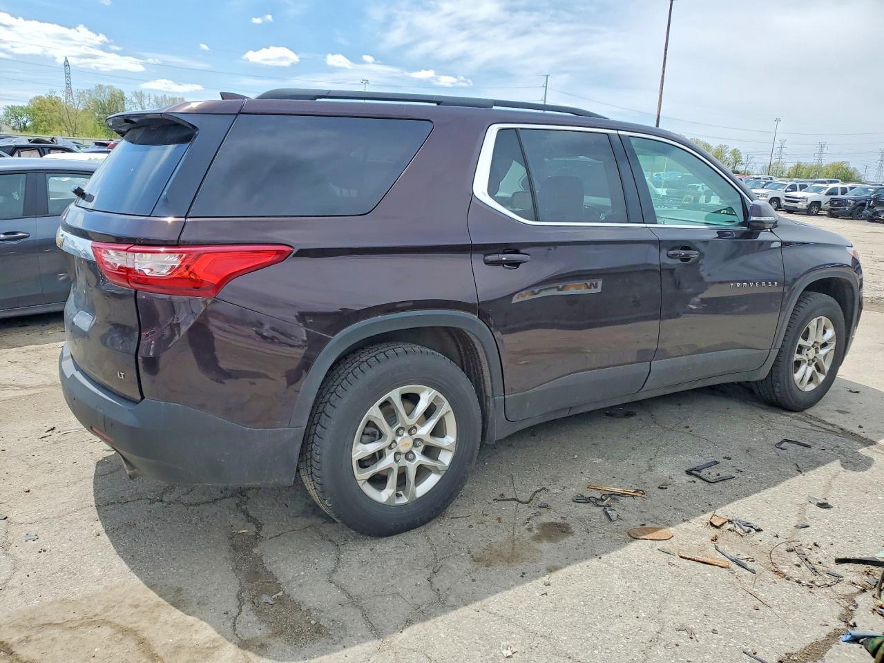 2020 Chevrolet Traverse Lt - Image 3