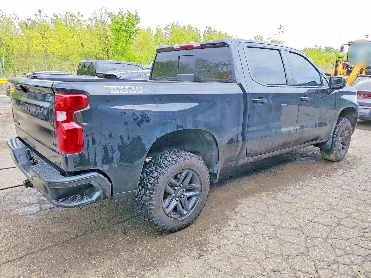 2022 Chevrolet Silverado K1500 Lt Trail Boss - Image 3