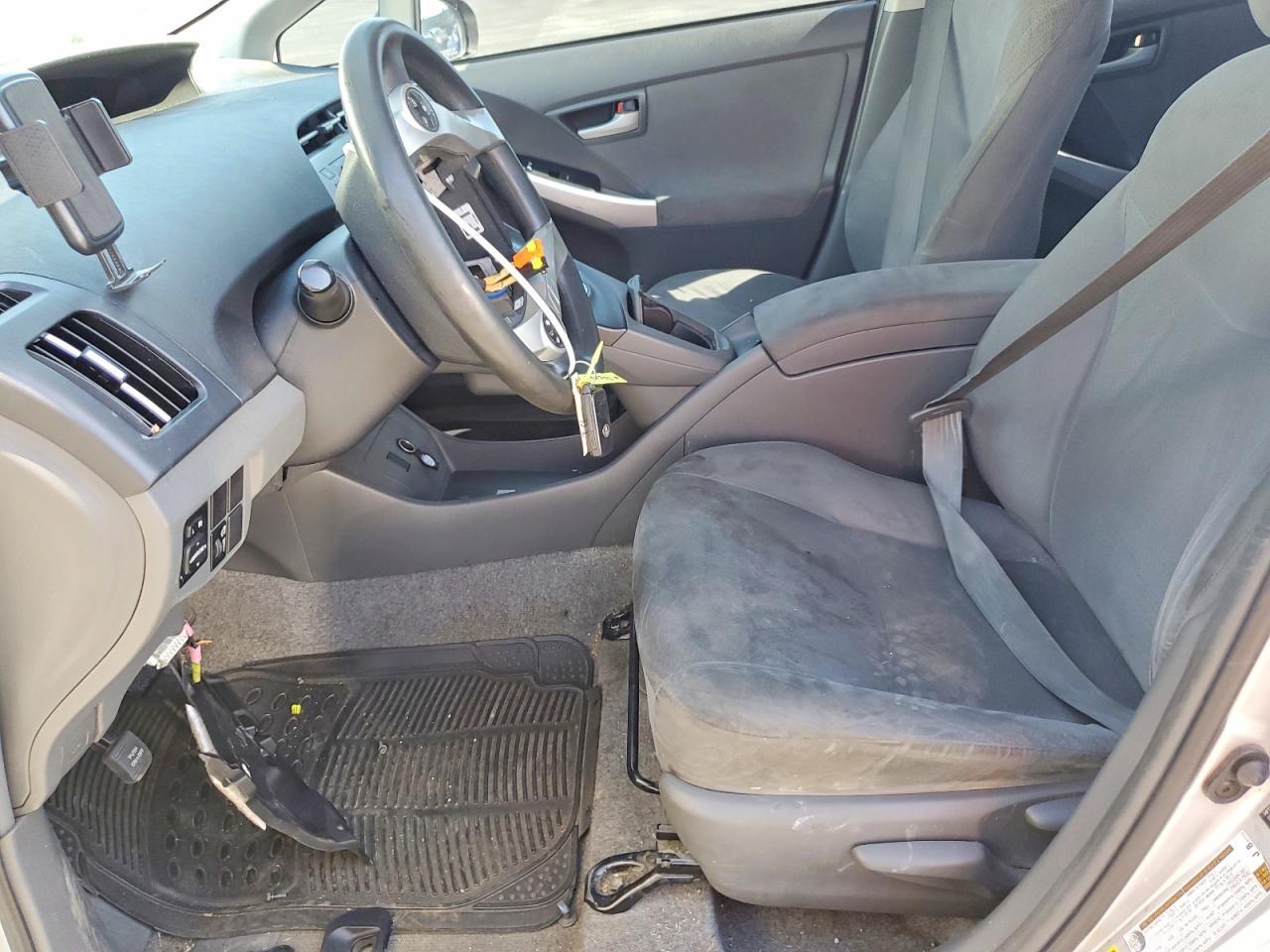 2010 Toyota Prius Iii - Фото 7