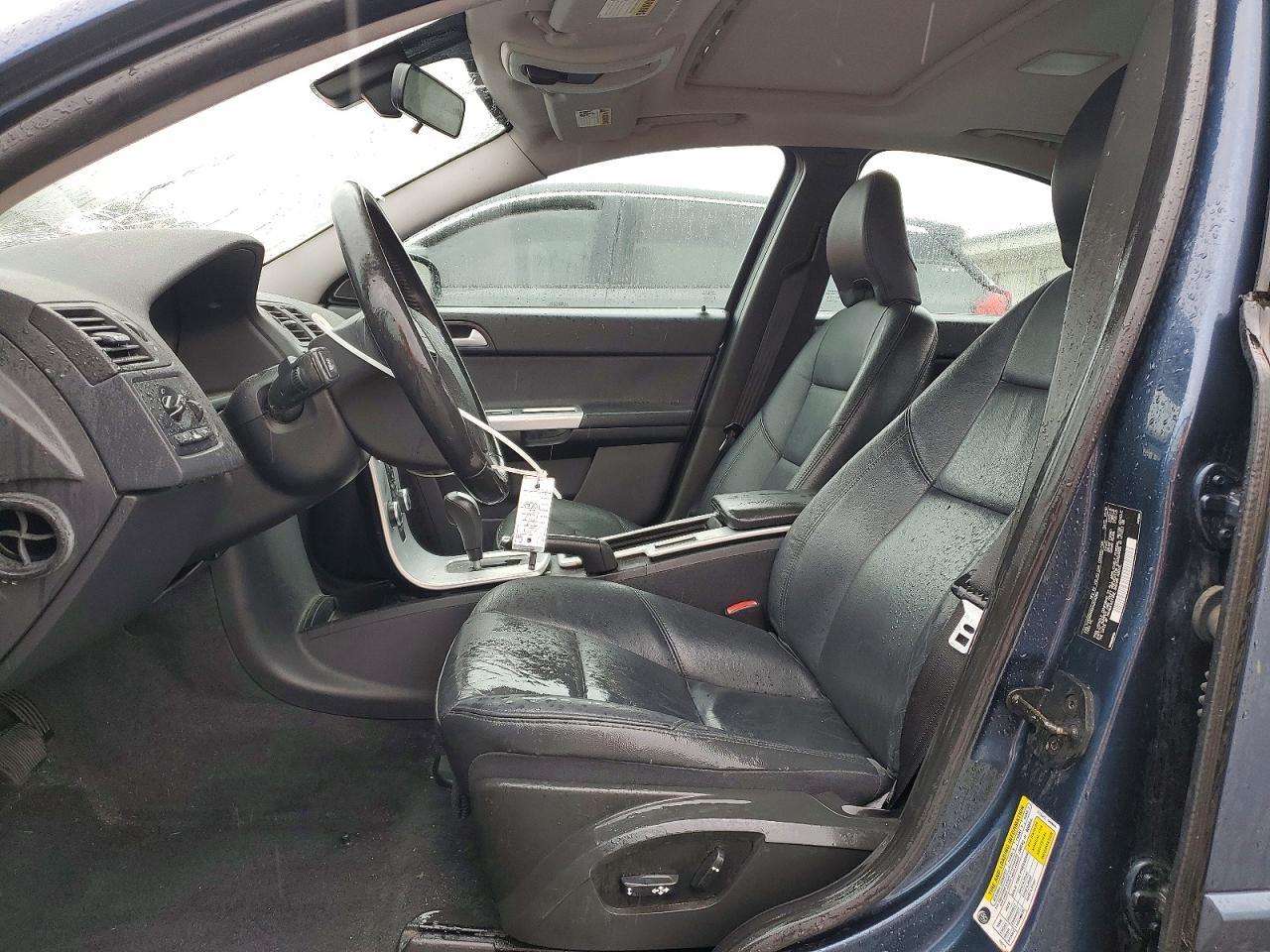 2010 Volvo S40 2.4I - Image 7