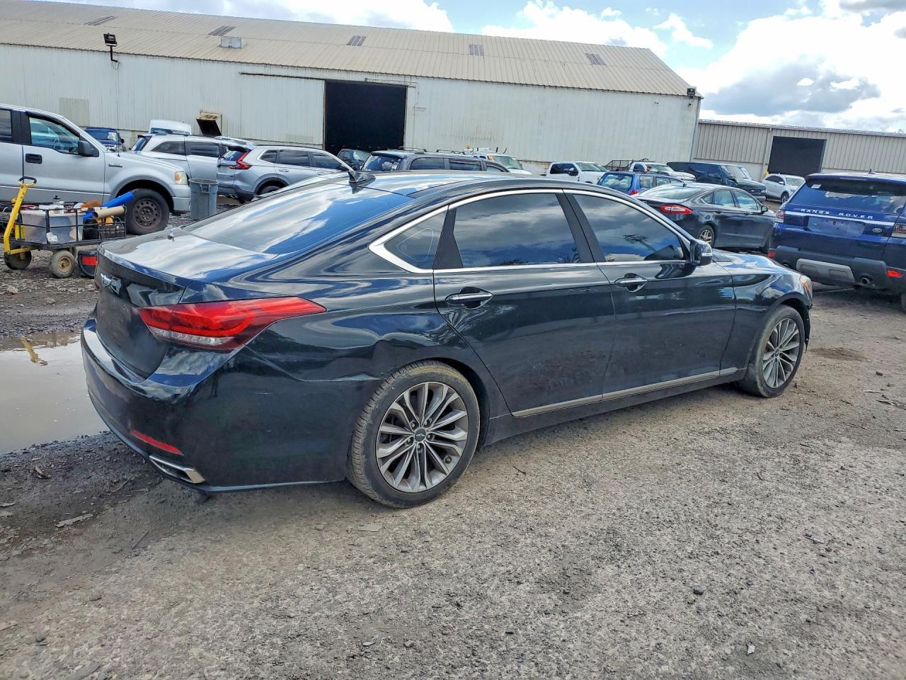 2015 Hyundai Genesis 3.8L - Фото 3