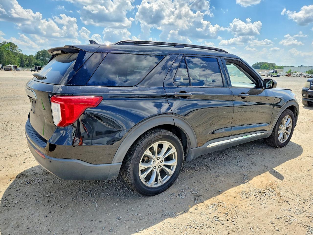 2020 Ford Explorer Xlt - Фото 3