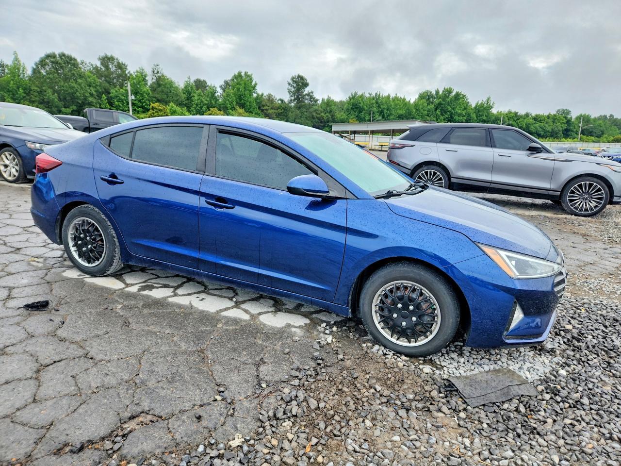 2020 Hyundai Elantra 4D - Фото 4