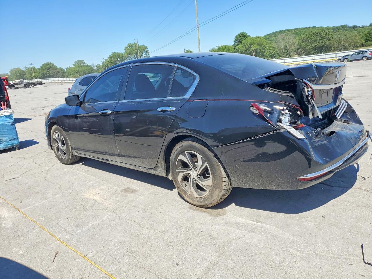2017 Honda Accord Lx - Фото 2
