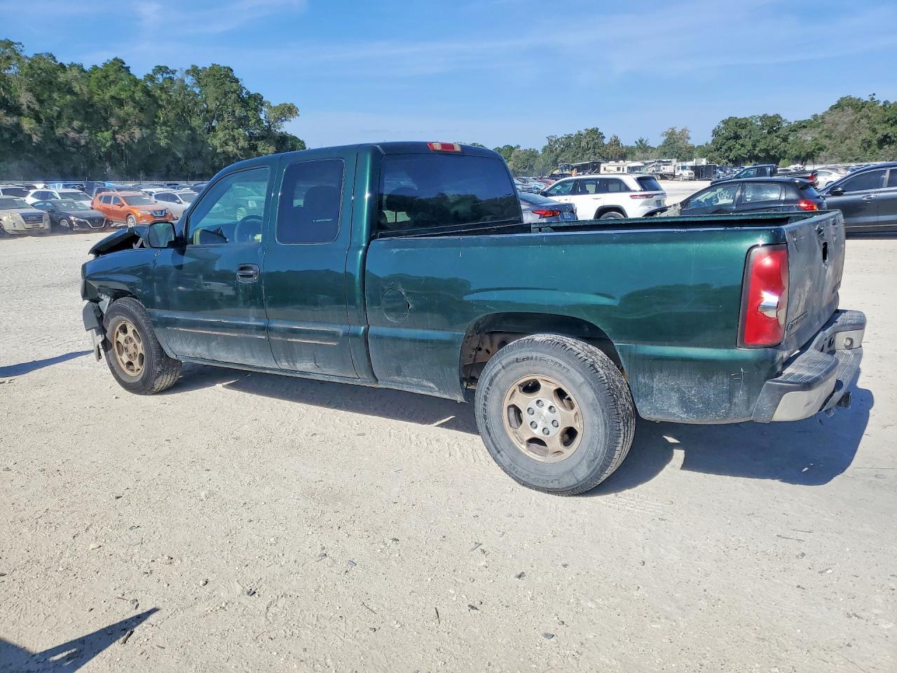 2004 Chevrolet Silverado C1500 - Фото 2