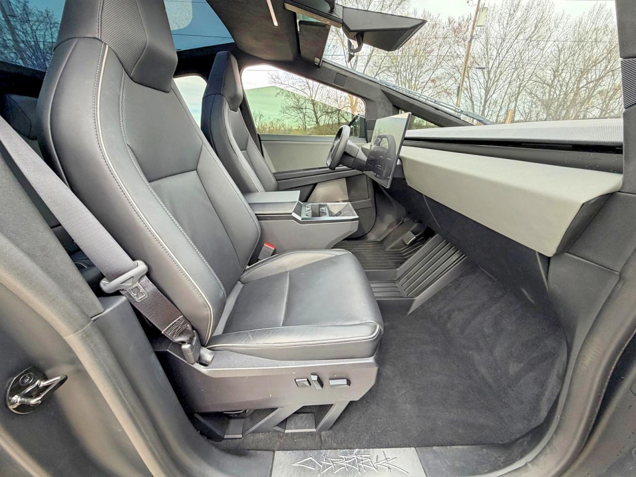 2024 Tesla Cybertruck - Фото 5