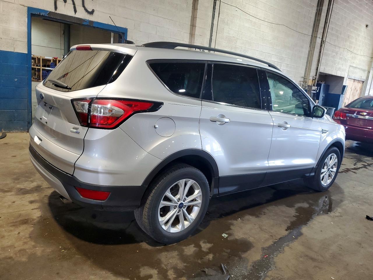 2017 Ford Escape Se - Фото 3