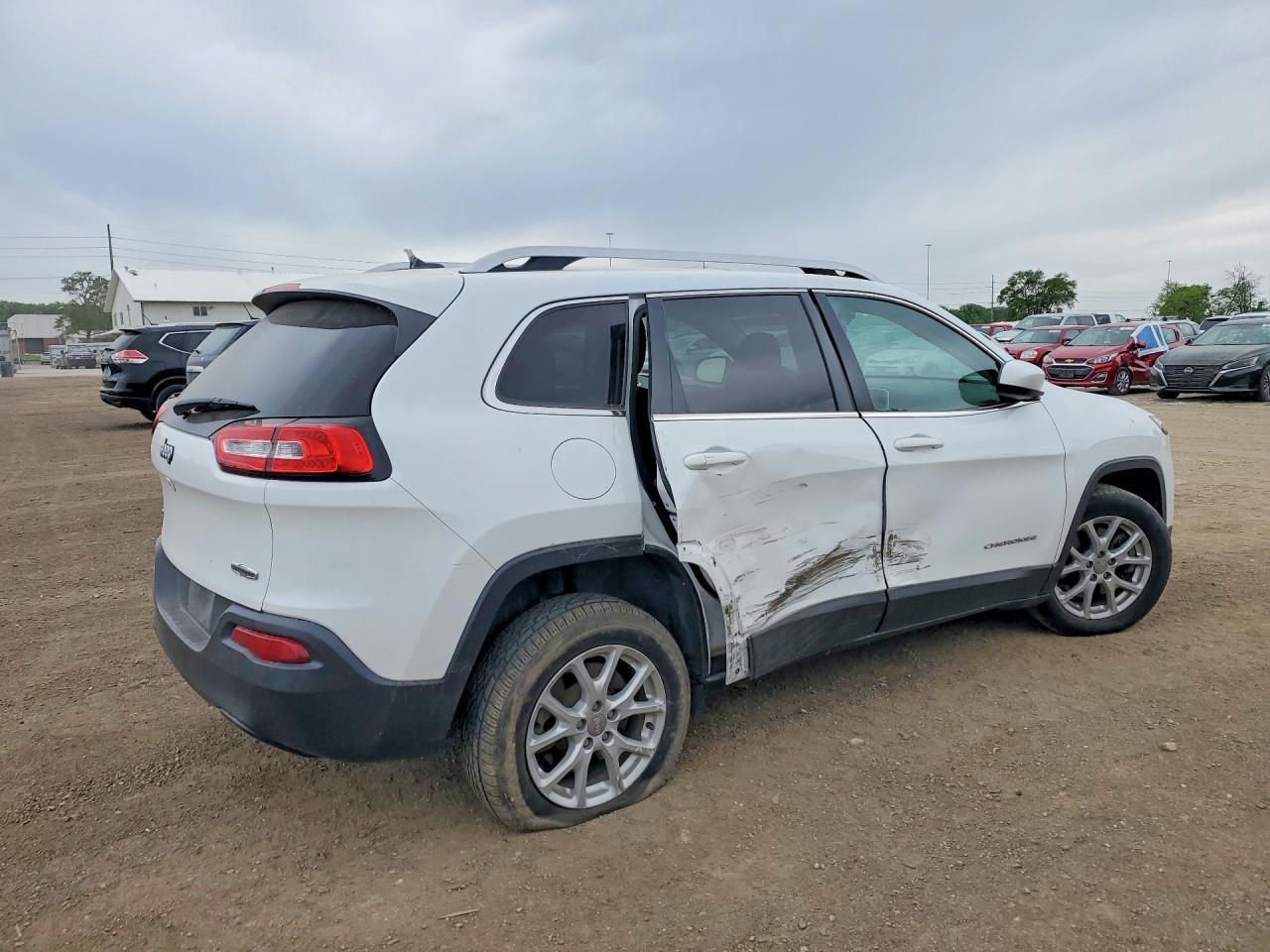 2015 Jeep Cherokee Latitude - Фото 3