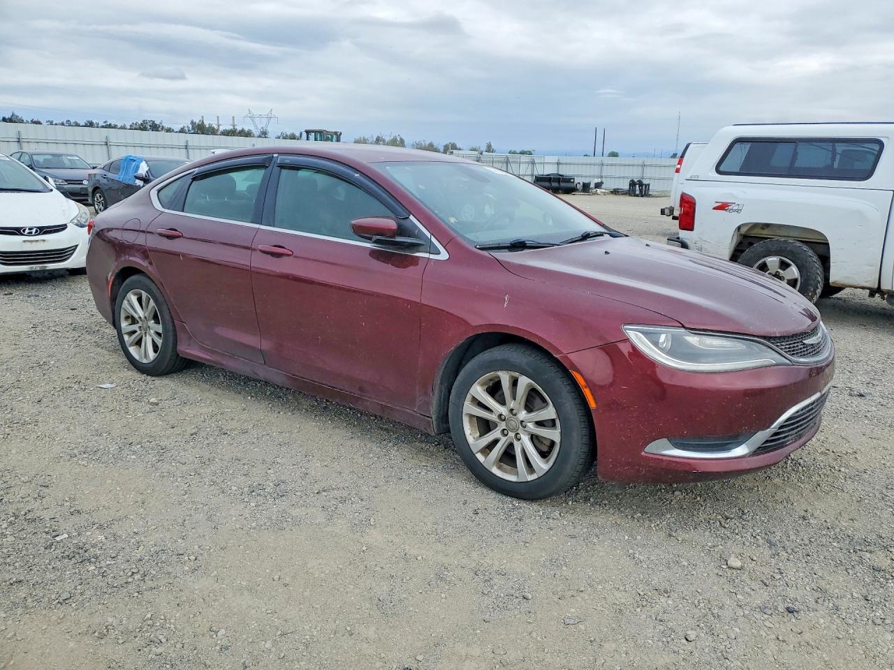 2015 Chrysler 200 Limited - Фото 4