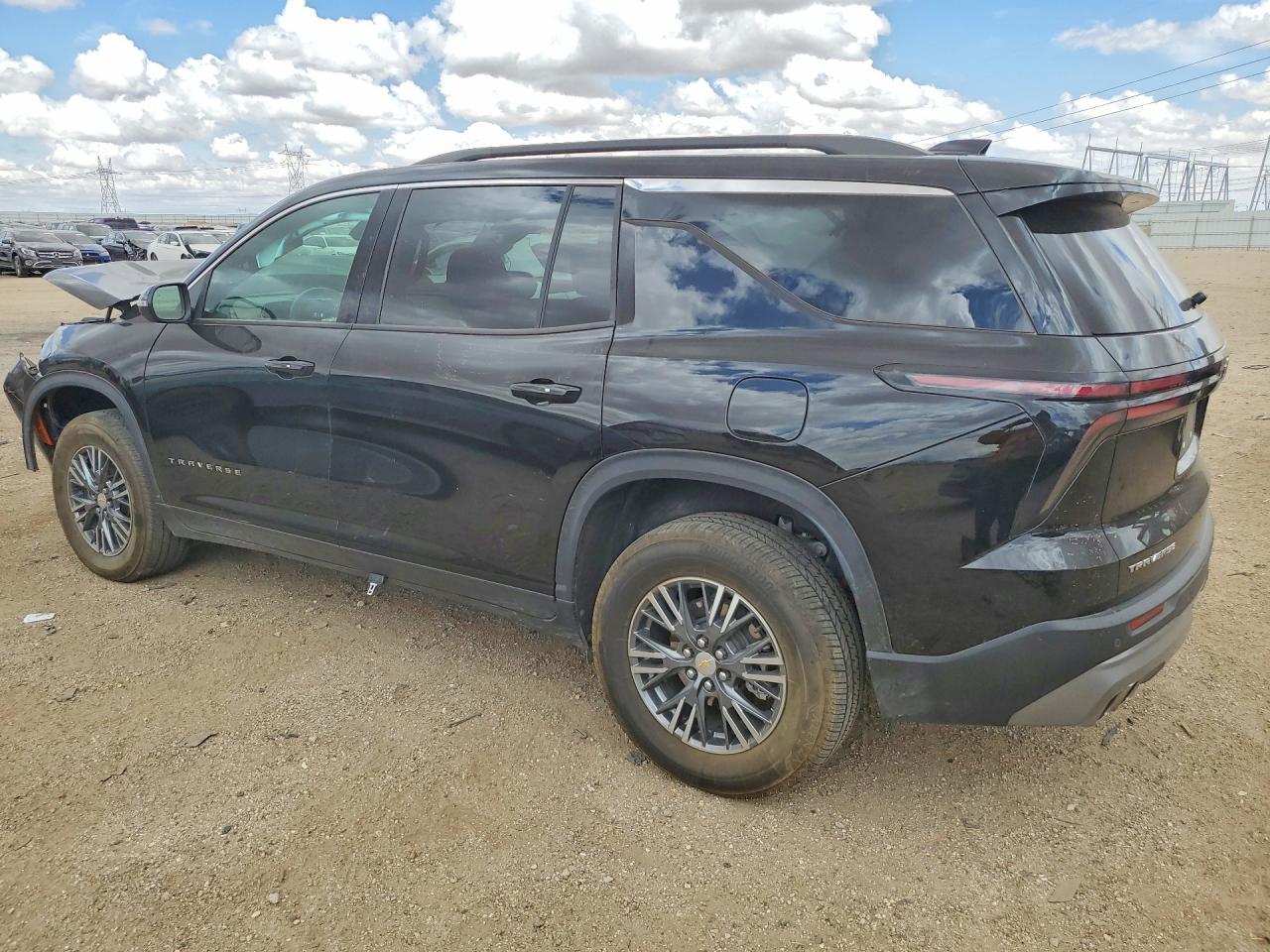 2025 Chevrolet Traverse Lt - Image 2