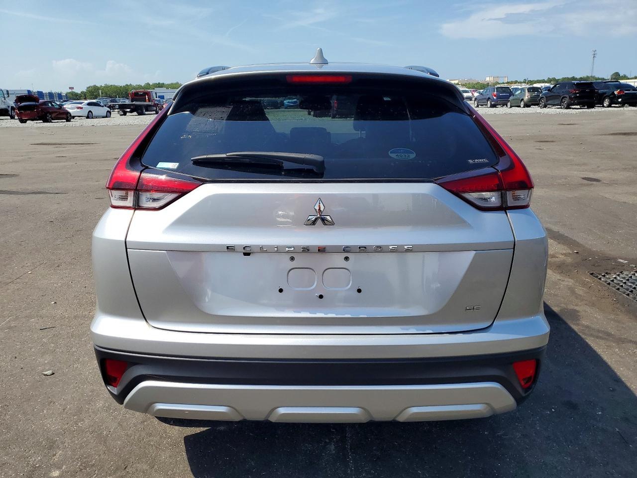 2024 Mitsubishi Eclipse Cross Se - Image 6