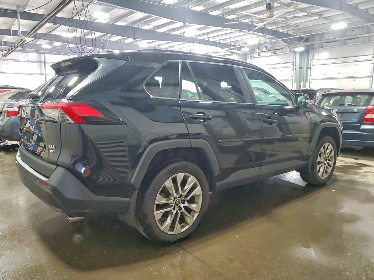 2019 Toyota Rav4 Xle Premium - Фото 3