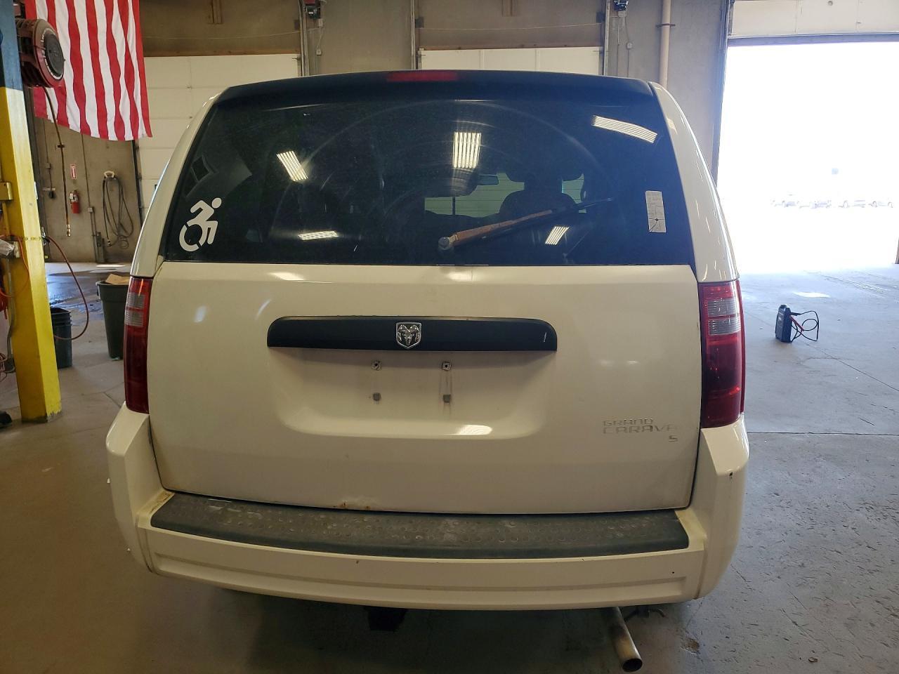 2010 Dodge Grand Caravan Se - Image 6
