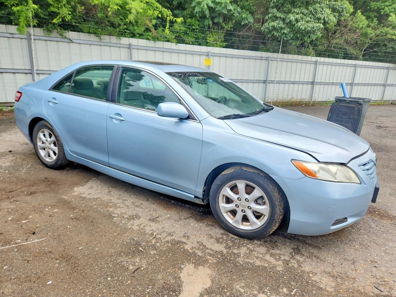 2009 Toyota Camry Le - Фото 4